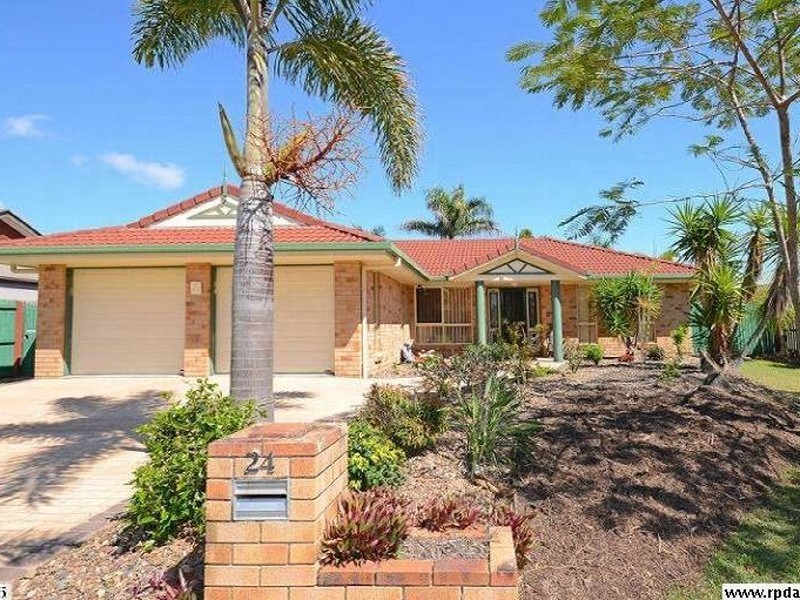 24 Bushlark Ave, Eli Waters QLD 4655
