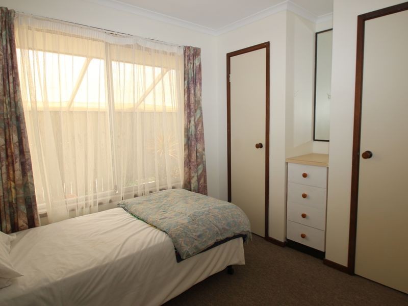 36 Drummond St, Urangan QLD 4655