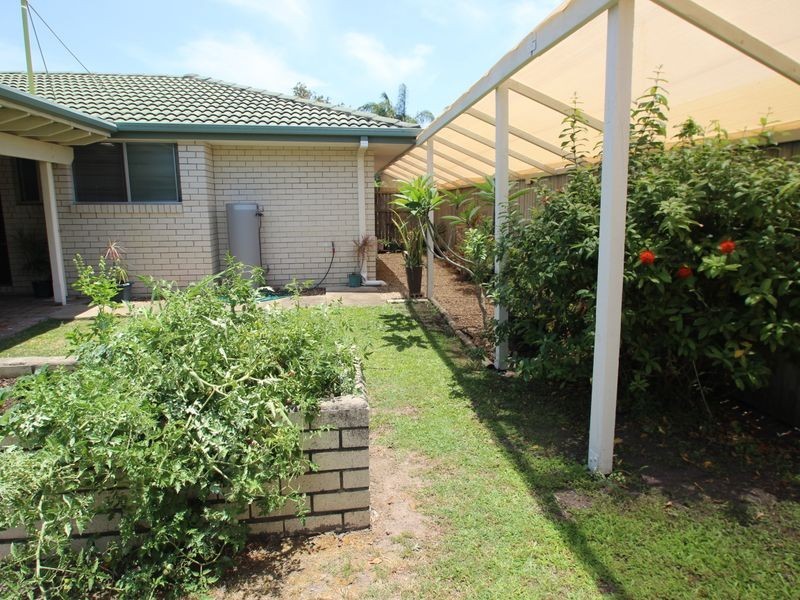 36 Drummond St, Urangan QLD 4655