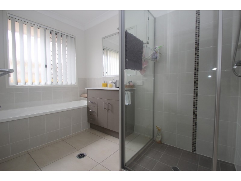 13 Lancaster Circuit, Urraween QLD 4655