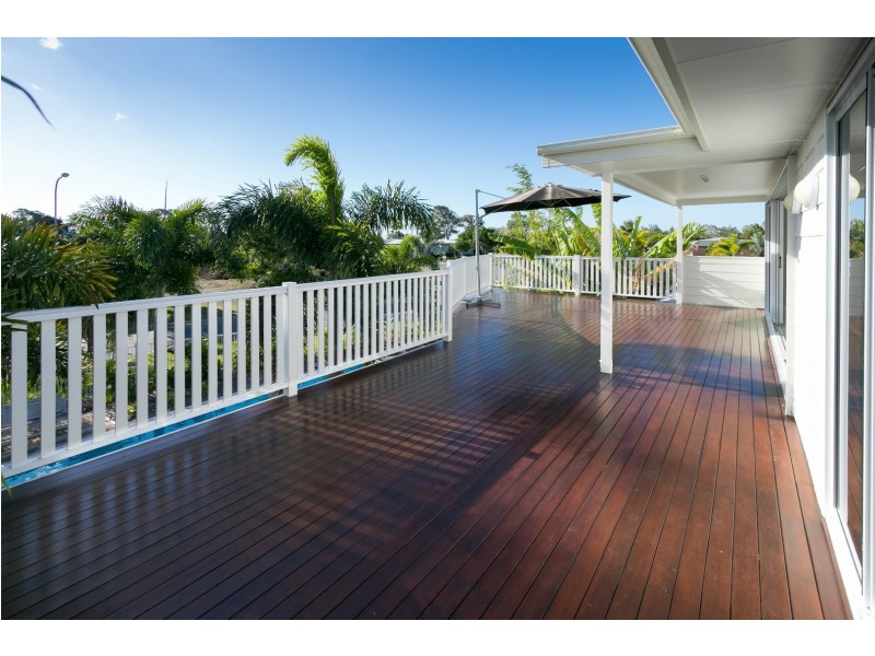 24 Sandcastles Circuit, Burrum Heads QLD 4659