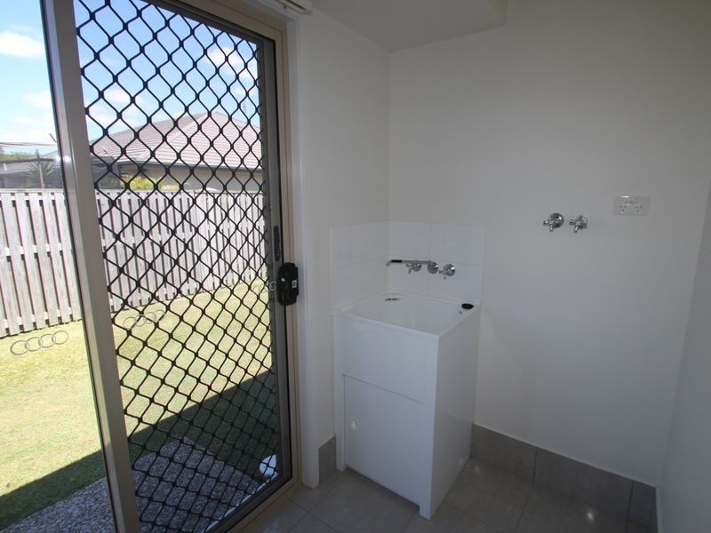 4 Parklink East Ave, Wondunna QLD 4655