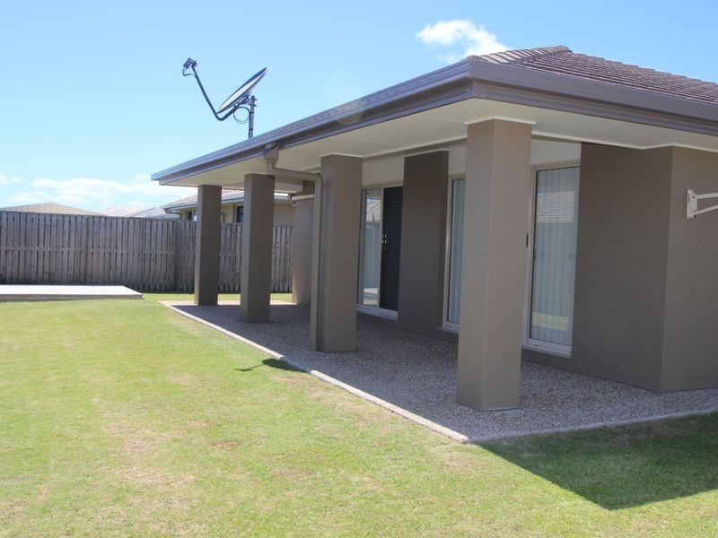 4 Parklink East Ave, Wondunna QLD 4655
