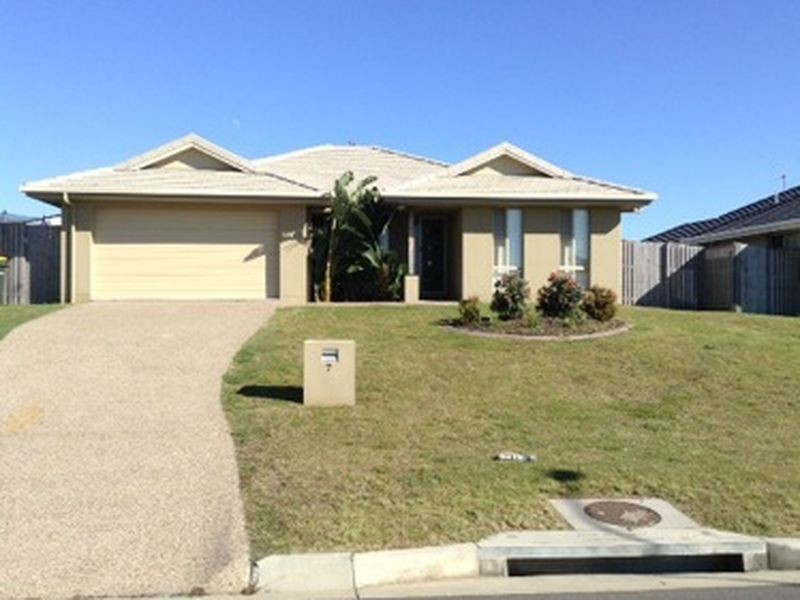 7 Parkview Street, Wondunna QLD 4655