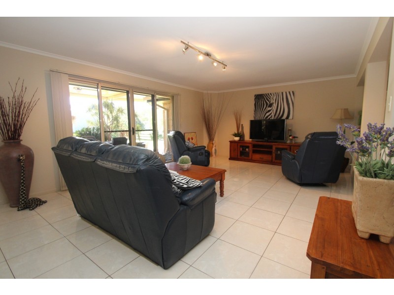 6 Hoya Court, Craignish QLD 4655