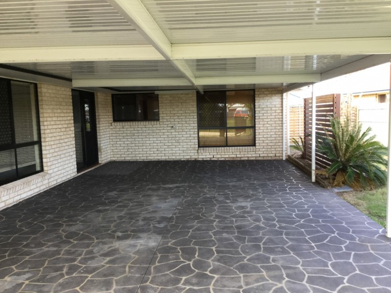35 Archer Drive, Point Vernon QLD 4655