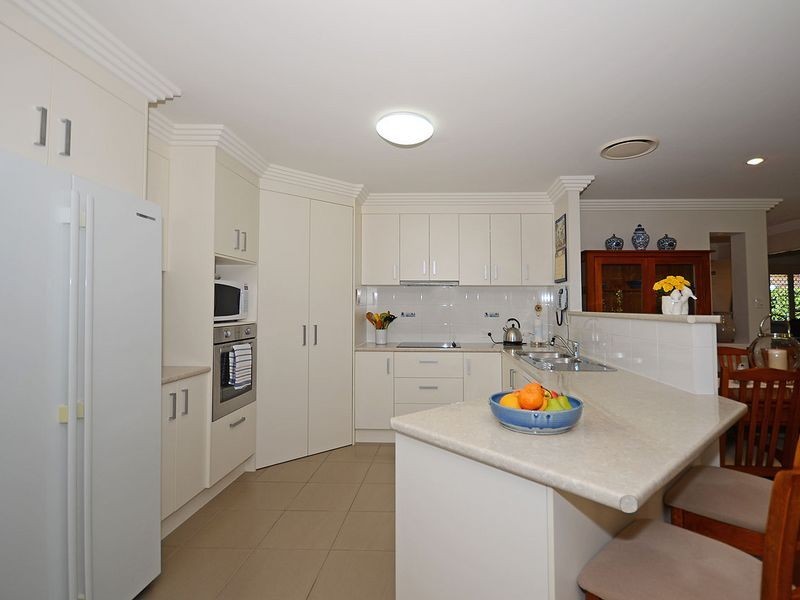 8 Pembridge Circuit, Urraween QLD 4655