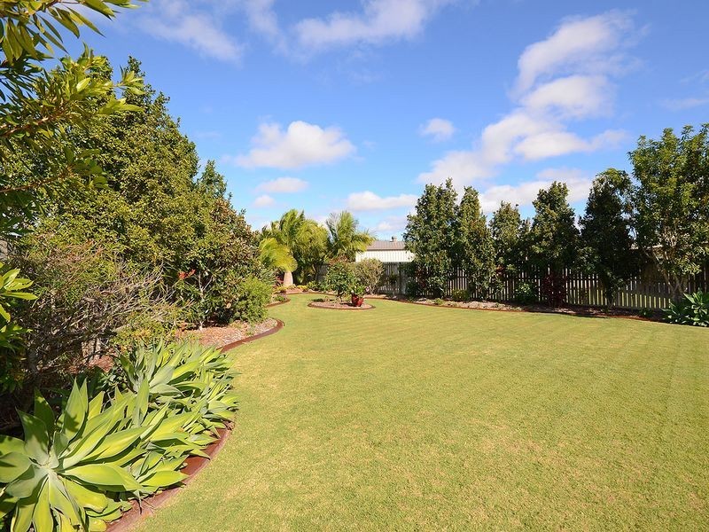 8 Pembridge Circuit, Urraween QLD 4655