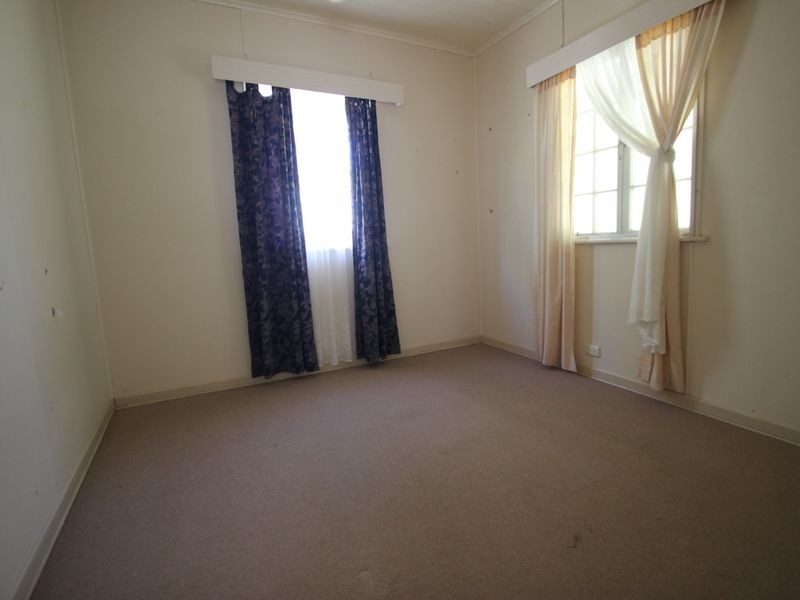 26 Spence Street, Point Vernon QLD 4655