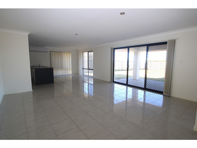 8 Parkview Street, Wondunna QLD 4655