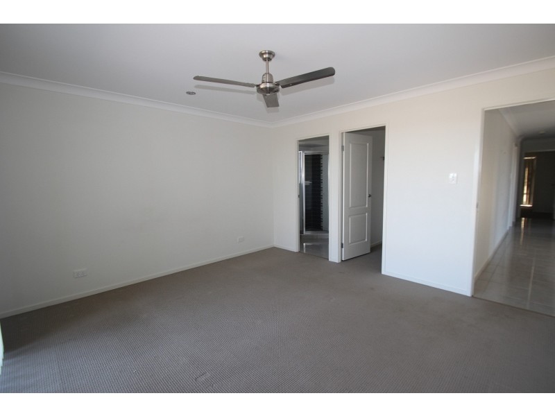 8 Parkview Street, Wondunna QLD 4655