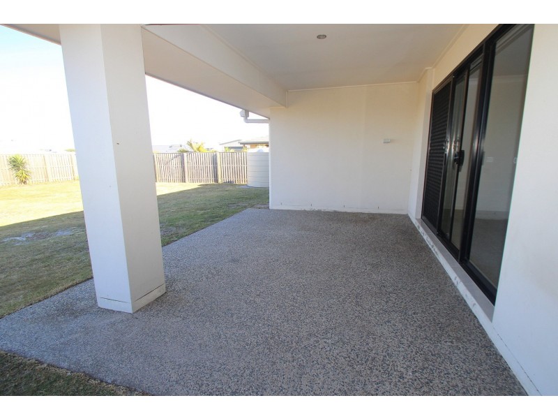 8 Parkview Street, Wondunna QLD 4655