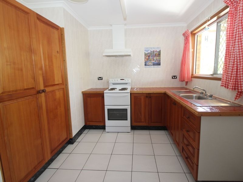 4 Venice, Point Vernon QLD 4655