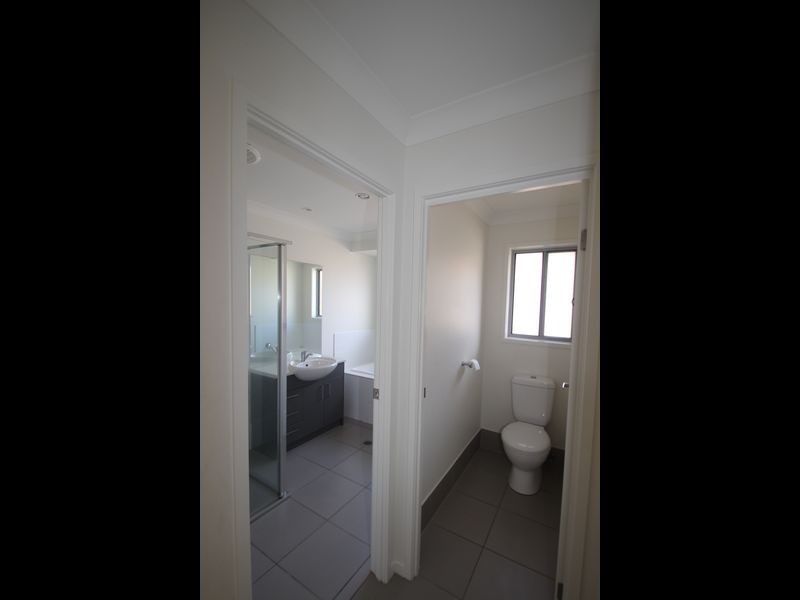 4 Roebuck Street, Urraween QLD 4655