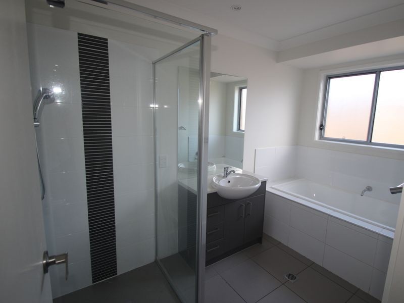 4 Roebuck Street, Urraween QLD 4655