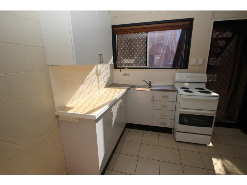 Unit 3/494 Esplanade, Torquay QLD 4655