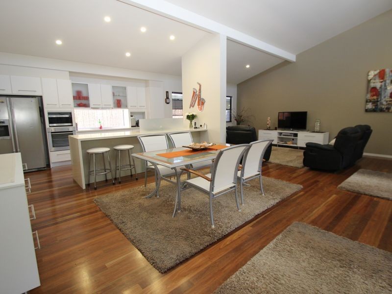 31 Long Street, Point Vernon QLD 4655
