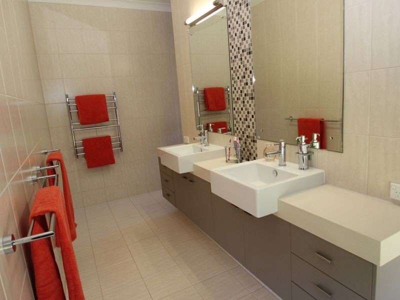 31 Long Street, Point Vernon QLD 4655
