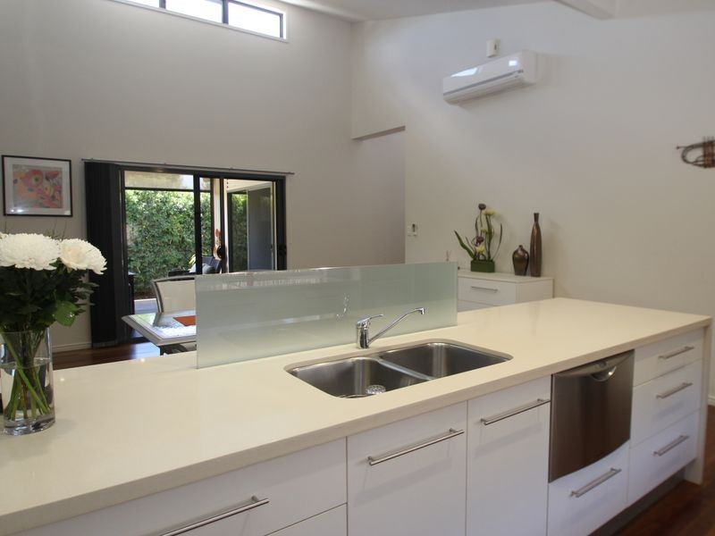 31 Long Street, Point Vernon QLD 4655