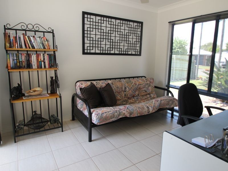 31 Long Street, Point Vernon QLD 4655