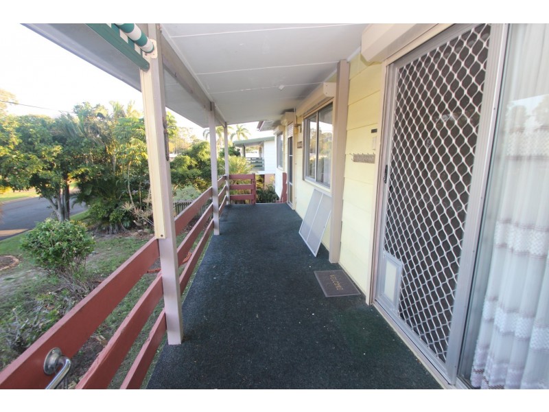 15 Richard Street, Urangan QLD 4655