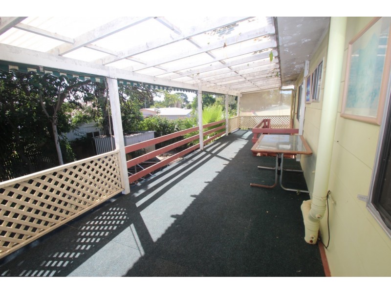 15 Richard Street, Urangan QLD 4655