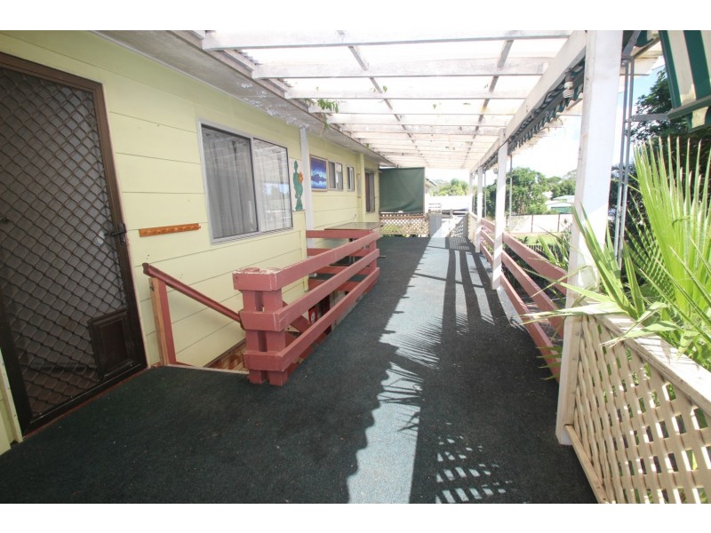 15 Richard Street, Urangan QLD 4655