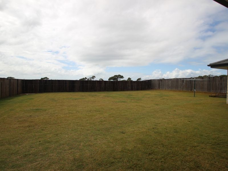 12 Parkview Street, Wondunna QLD 4655