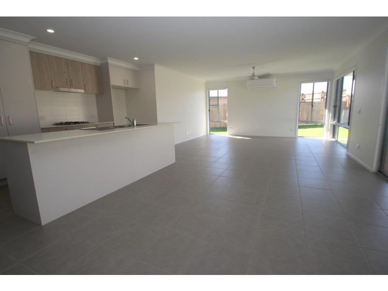 17 Wylie Way, Urraween QLD 4655