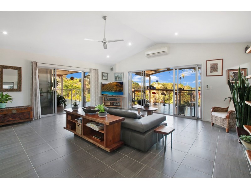 4 Agnes Court, Craignish QLD 4655