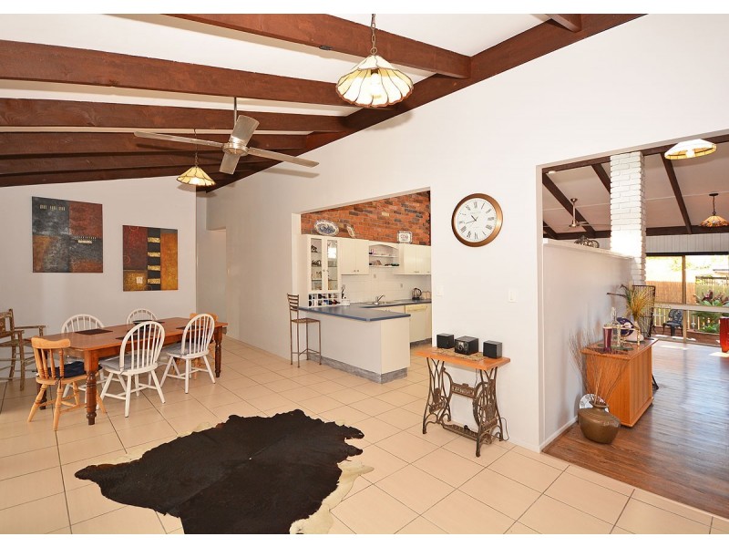 36 Hansen Street, Urangan QLD 4655