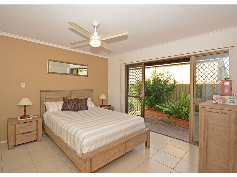 36 Hansen Street, Urangan QLD 4655
