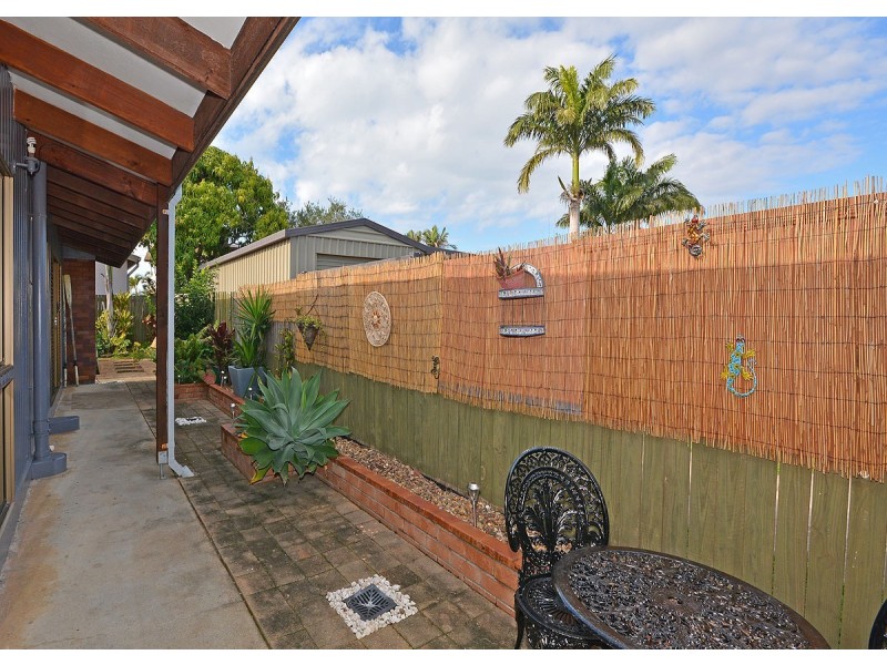 36 Hansen Street, Urangan QLD 4655