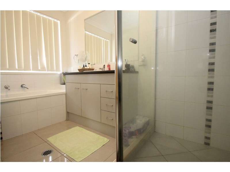 6 Parkview Street, Wondunna QLD 4655