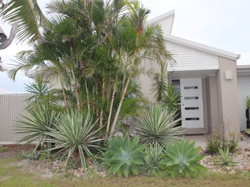 5 Honey Myrtle Close, Burrum Heads QLD 4659