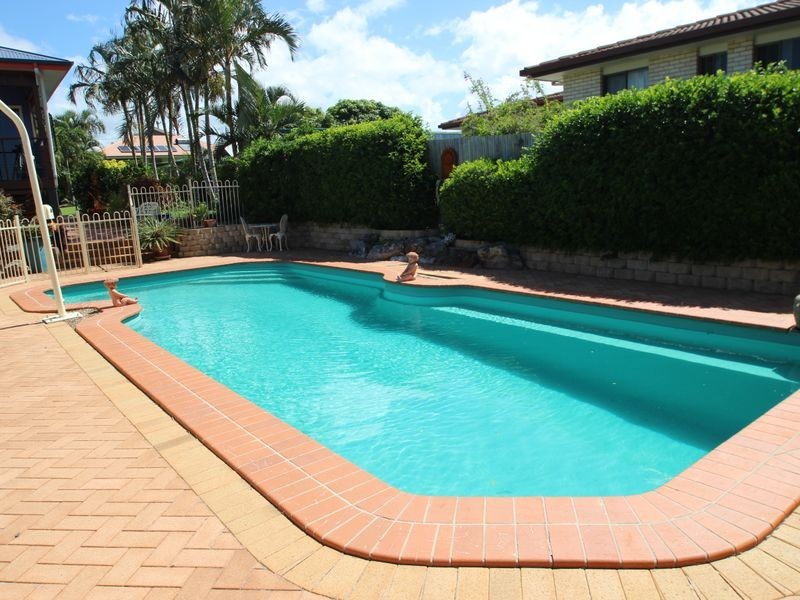1 Flinders Street, Point Vernon QLD 4655