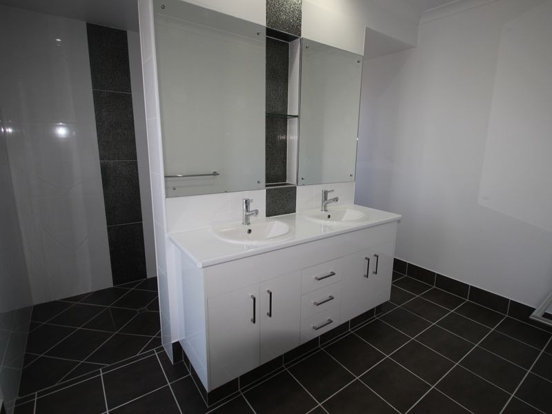 Point Vernon QLD 4655