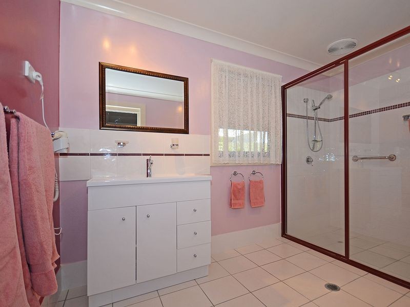 Point Vernon QLD 4655