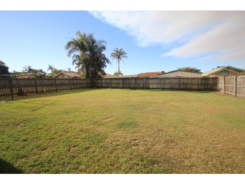 5 King Richard Court, Urangan QLD 4655