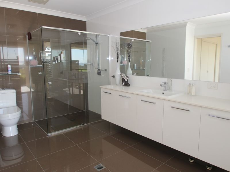 117 Cove Boulevard, River Heads QLD 4655