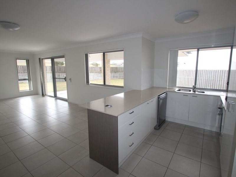 27 Parklands Boulevard, Wondunna QLD 4655