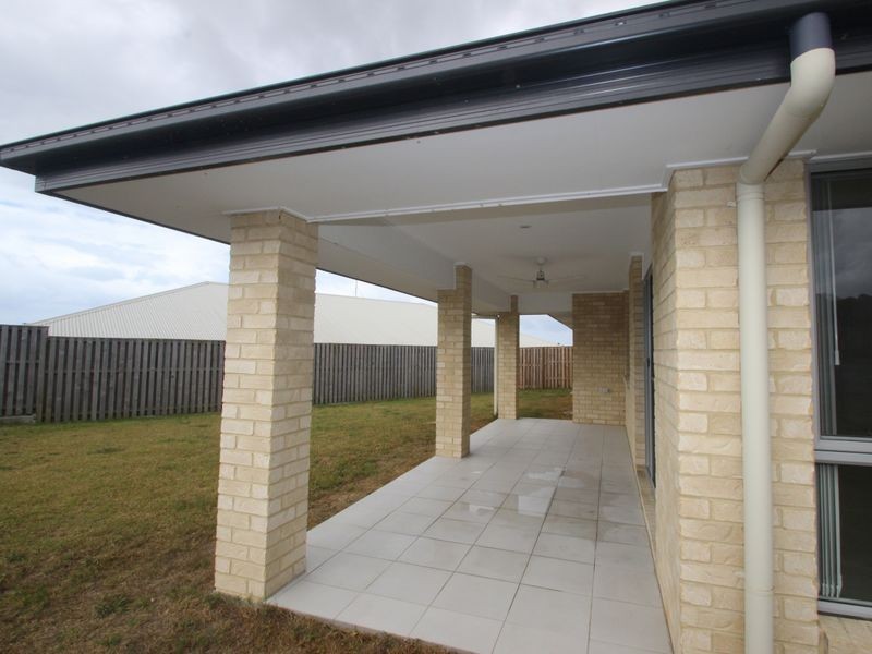 27 Parklands Boulevard, Wondunna QLD 4655