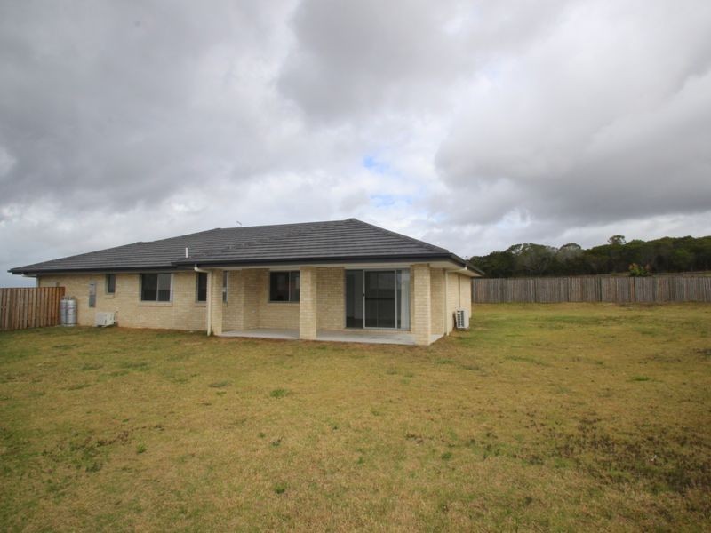 27 Parklands Boulevard, Wondunna QLD 4655
