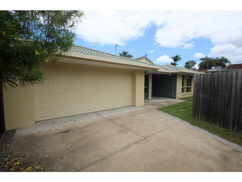 Unit 1 and 2/114 Tooth Street, Pialba QLD 4655