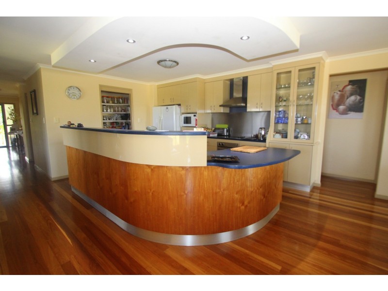 1-5 Bromiley Court, Dundowran QLD 4655