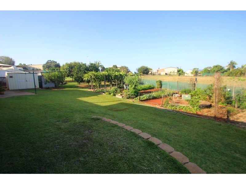 1-5 Bromiley Court, Dundowran QLD 4655