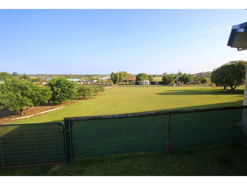 1-5 Bromiley Court, Dundowran QLD 4655