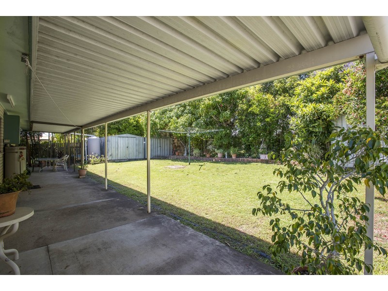 104 Lauren Street, Urangan QLD 4655