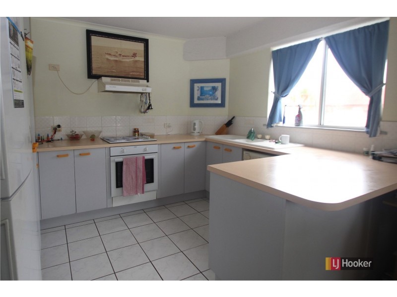 Unit 5/458 Esplanade, Torquay QLD 4655