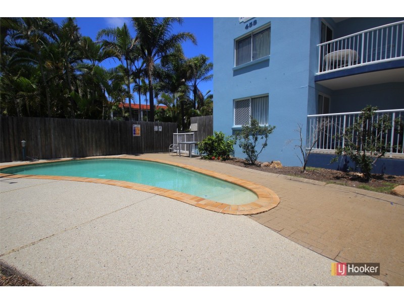 Unit 5/458 Esplanade, Torquay QLD 4655